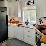 度假居 With A Fantastic Location By Nisser