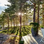 度假居 With A Fantastic Location By Nisser *